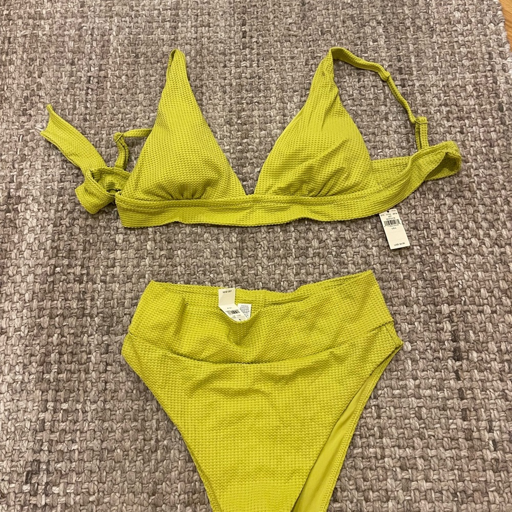 Lemon lime colored Aerie bikini.